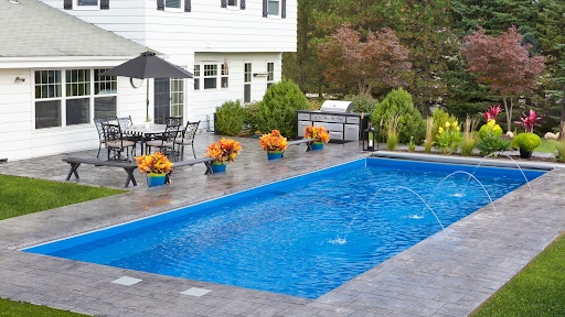 Things You Must Know About Rectangular Swimming Pool Installation