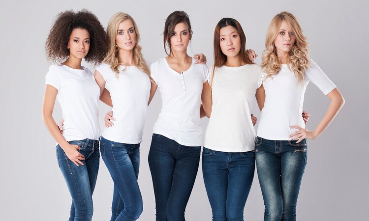 The Power of Custom Women’s T-Shirts for Corporate Success